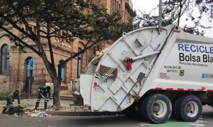 Carro de Basura en Bogotá
